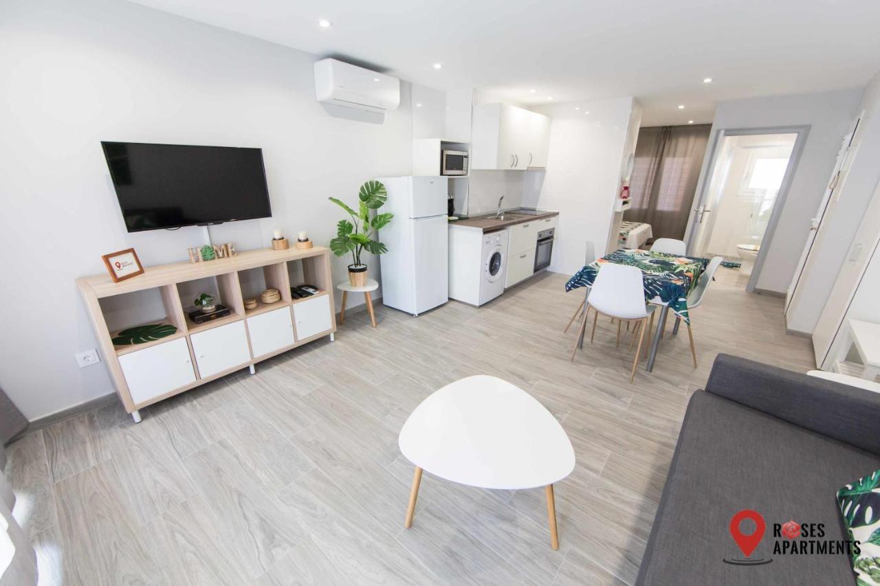 Roses Apartments Tropical Loft Vista Mar Lateral Kültér fotó