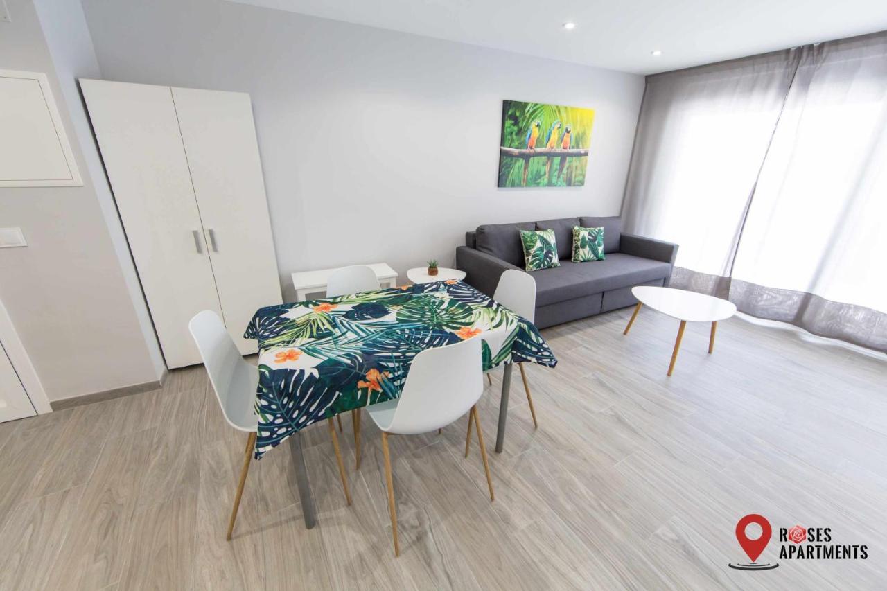 Roses Apartments Tropical Loft Vista Mar Lateral Kültér fotó